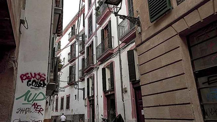 Herido un joven británico al caer de un tercer piso en Palma