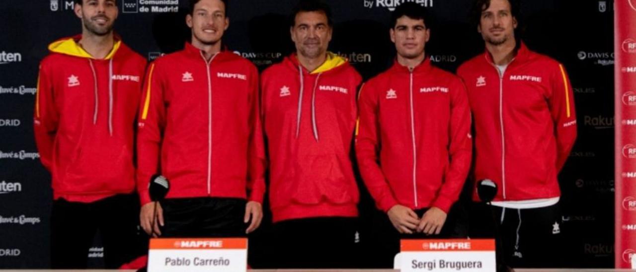 Por la izquierda, Marcel Granollers, Pablo Carreño, Sergi Bruguera, Carlos Alcaraz y Feliciano López. | RFET