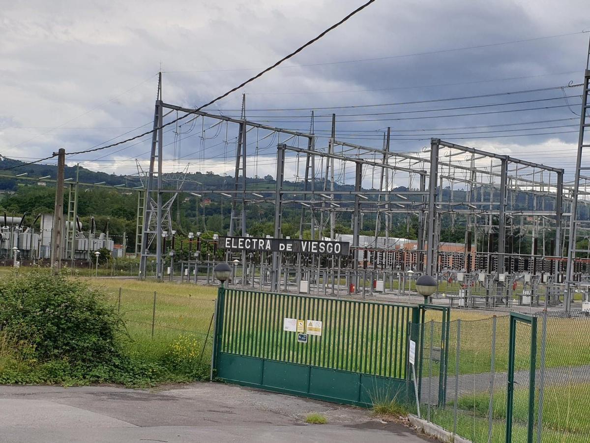 Archivo - Planta de electricidad en Asturias. Luz.