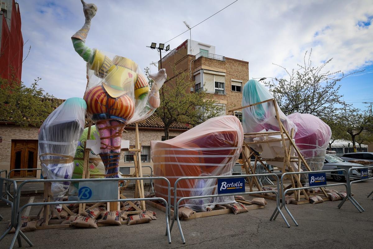 Plantá de la falla La Cotxera deTorrent.