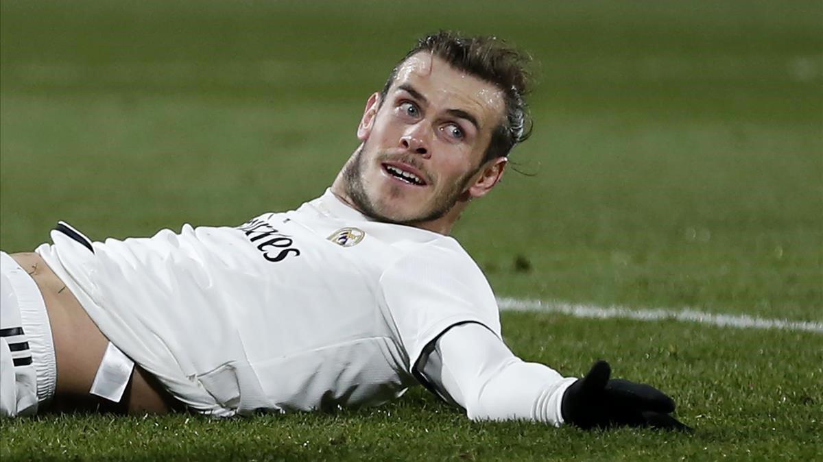 jmexposito46785167 real madrid s welsh forward gareth bale reacts after falling190203194416