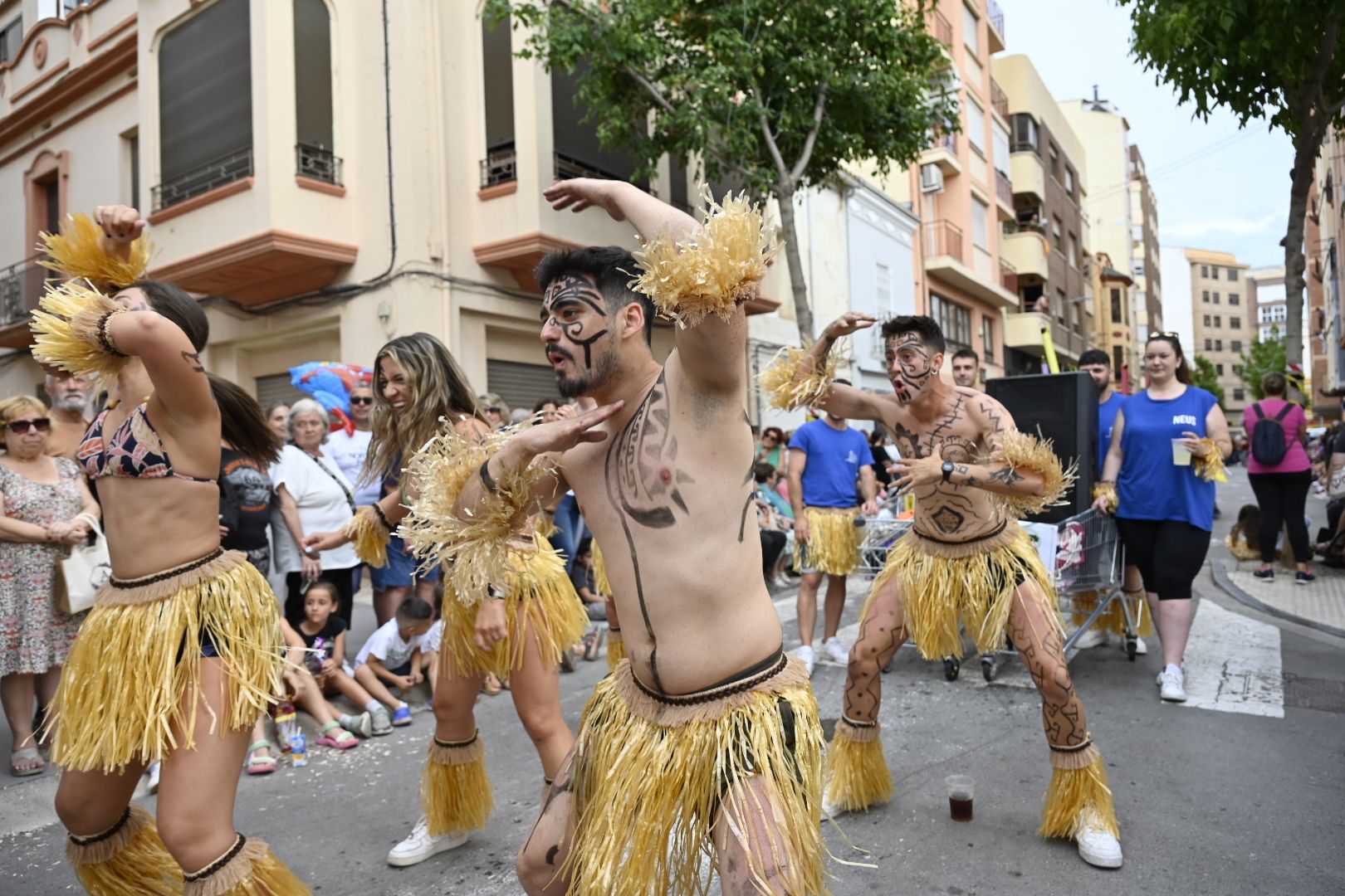 Imaginación y humor al poder en el desfile de las collas del Grau