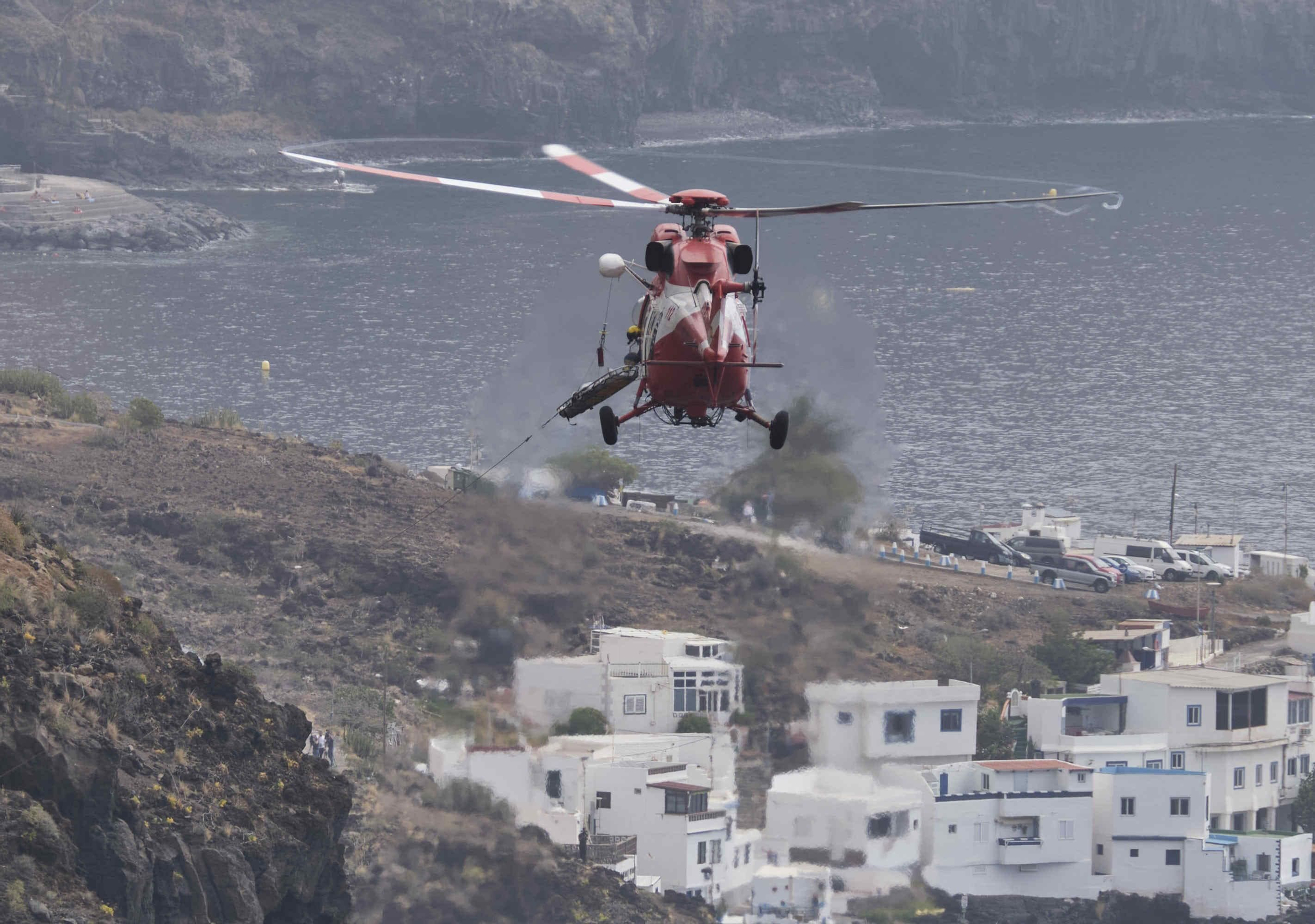 Rescate de los cadáveres de un padre y su hija en Barranco Hondo, en Candelaria