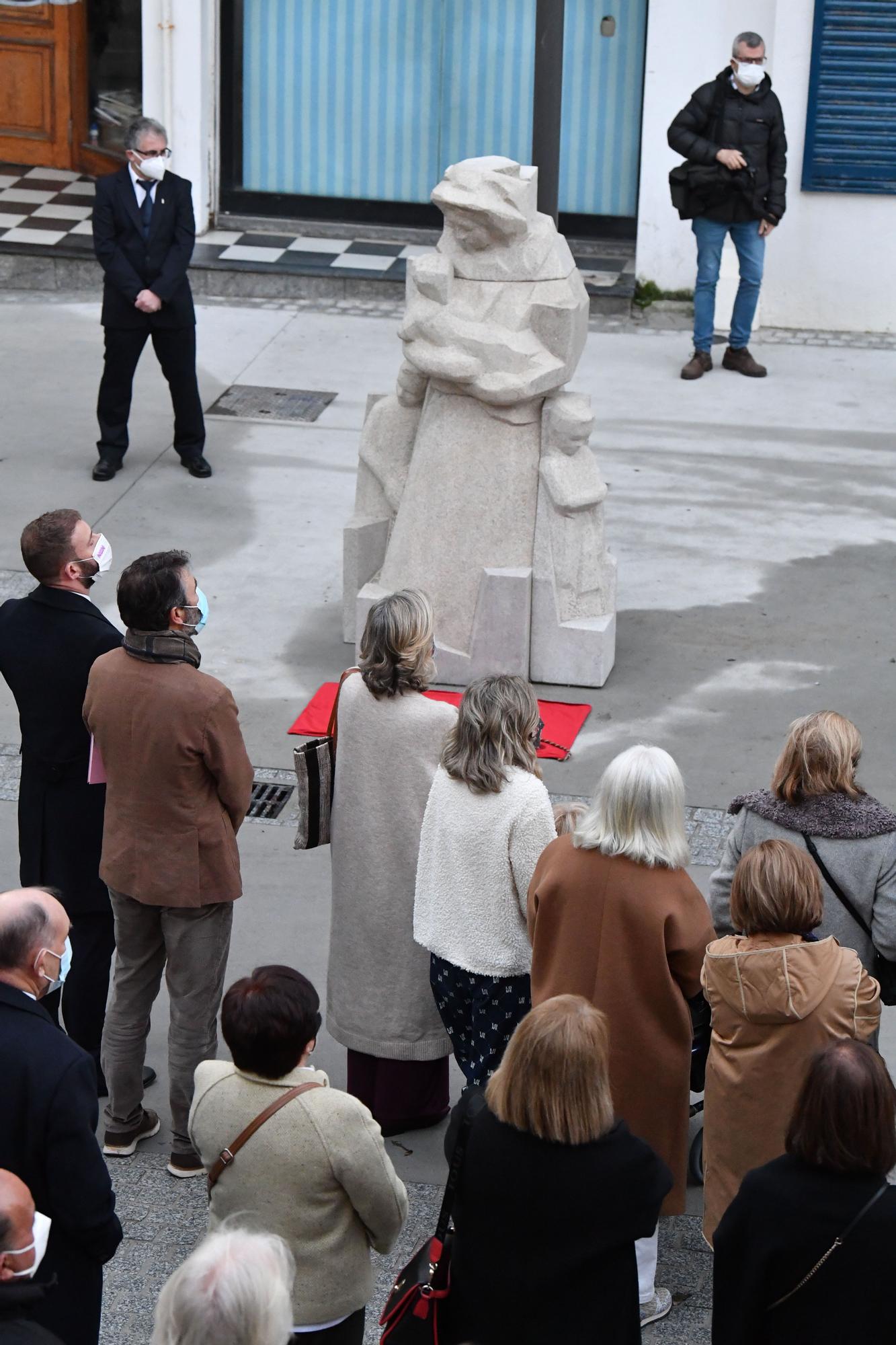 Isabel Zendal ya tiene estatua en A Coruña