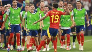 Lamine celebrando su gol ante Francia