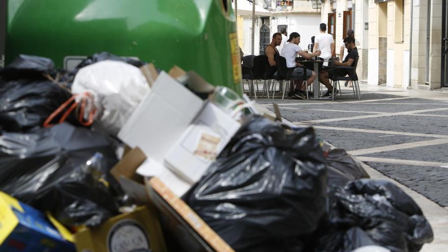 Basura acumulada en las calles durante la huelga de 2017
