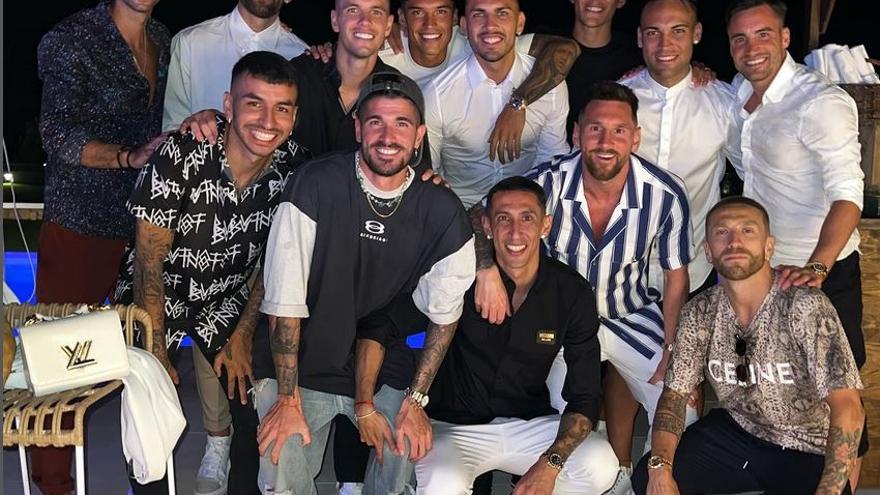 Messi, en la noche de su cumpleaños en Ibiza con grandes amigos