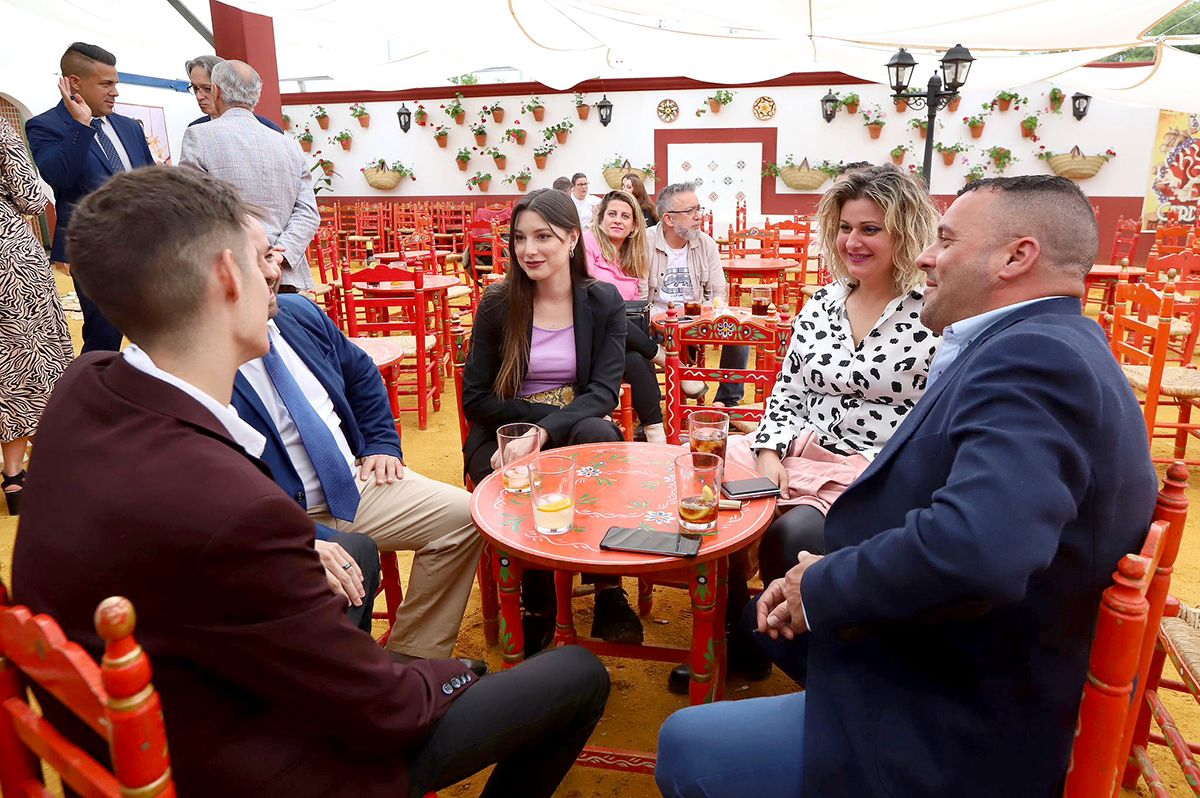 Premio a la Caseta con Mejor Patio a la Asociación de Trabajadores de PTV. La Bodega de PTV