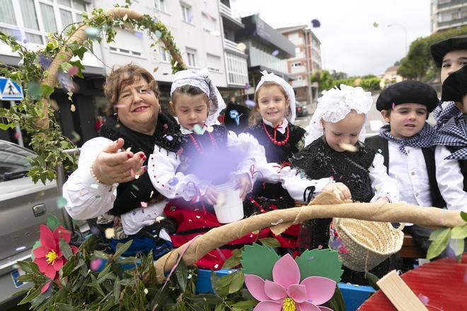 EN IMÁGENES: día de las carrozas de San Isidro en Piedras Blancas y Soto del Barco