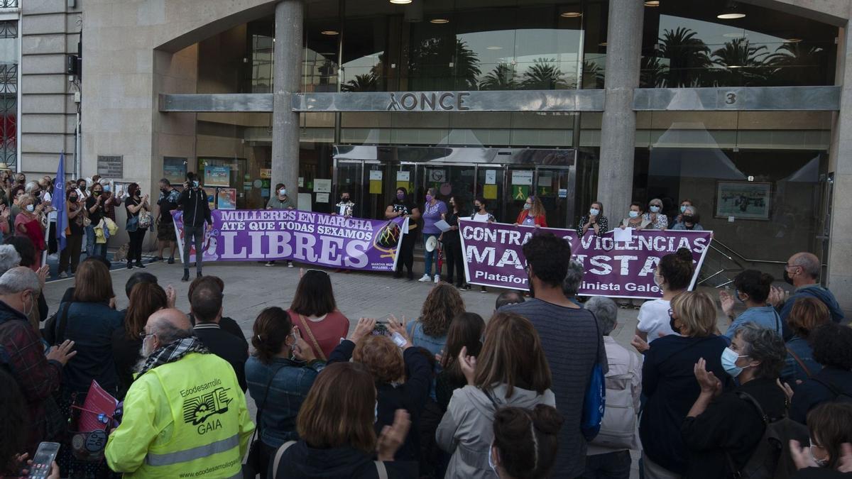 Concentración en el Obelisco por el crimen machista de O Birloque.