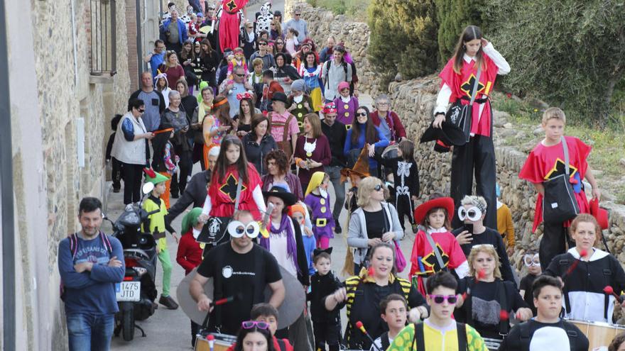 Cantallops celebra un dels darrers carnavals de la comarca.