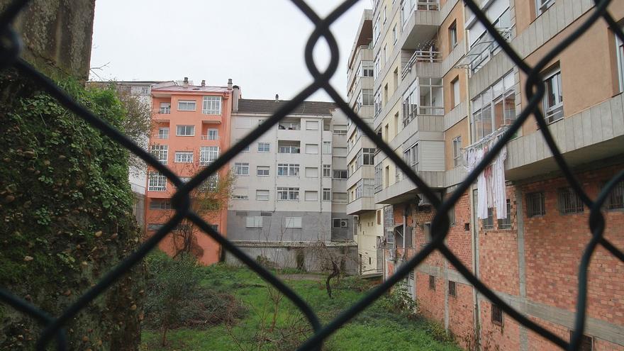 Conflicto en una comunidad de Vigo: condenada por arrojar salsas por la ventana y hacer ruido de noche