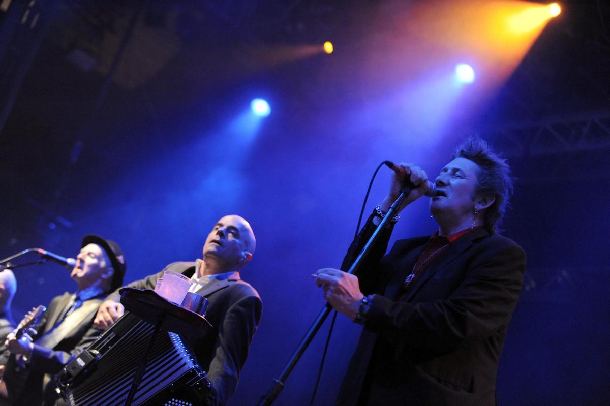 Mor als 65 anys Shane MacGowan, líder de la banda irlandesa The Pogues.