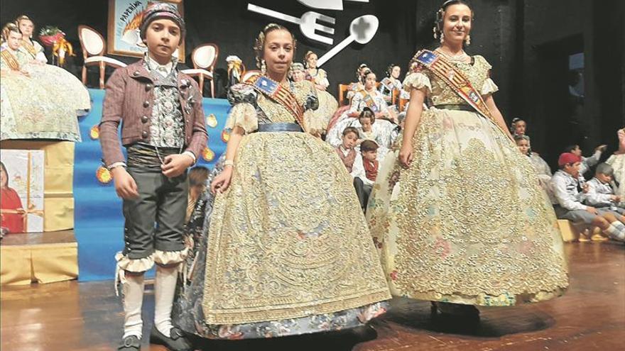 La Paperina ensalza a Mireia y Anaís en un emotivo homenaje