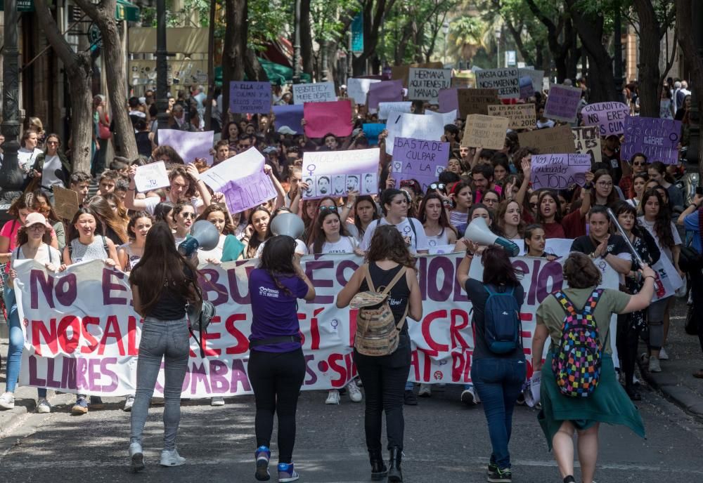 Estudiantes valencianos se manifiestan contra la sentencia de La Manada