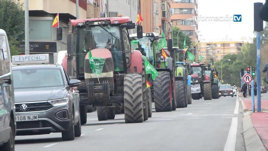 El campo alicantino toma Alicante contra el acuerdo UE-Mercosur