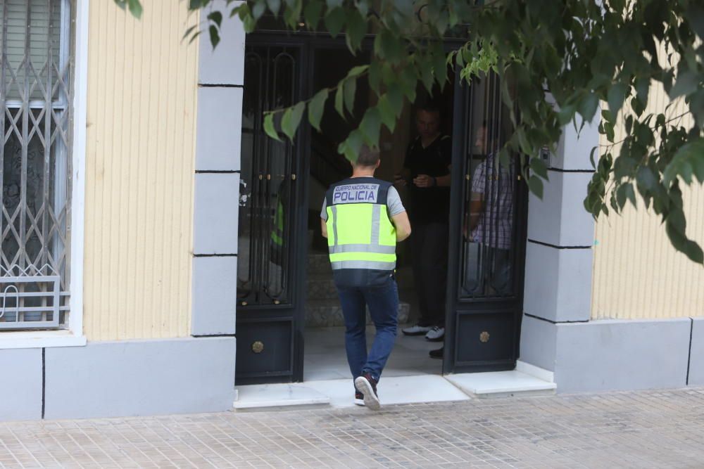 Hallan degollada a una mujer embarazada en su casa de Xàtiva