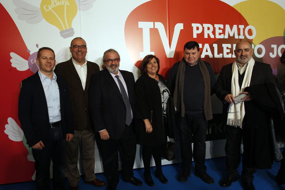 Miembros de la Federación de Sociedades Musicales de la C. Valenciana, como su presidente Pedro Rodríguez o Manuel Muñoz, junto Leonardo Marqués (IVC) o el diputado José Almería.