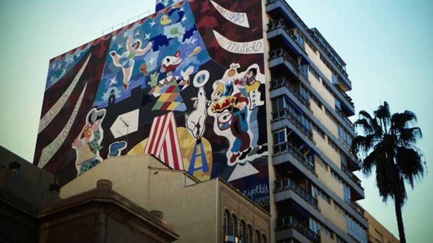 Imagen de archivo del mural de Ripollés en una finca de Castelló.