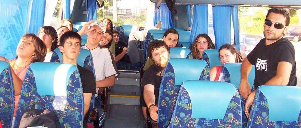 No autobús, de camiño ao cárcere da Lama, no curso 2005-2006 // Arquivo IES Johán Carballeira