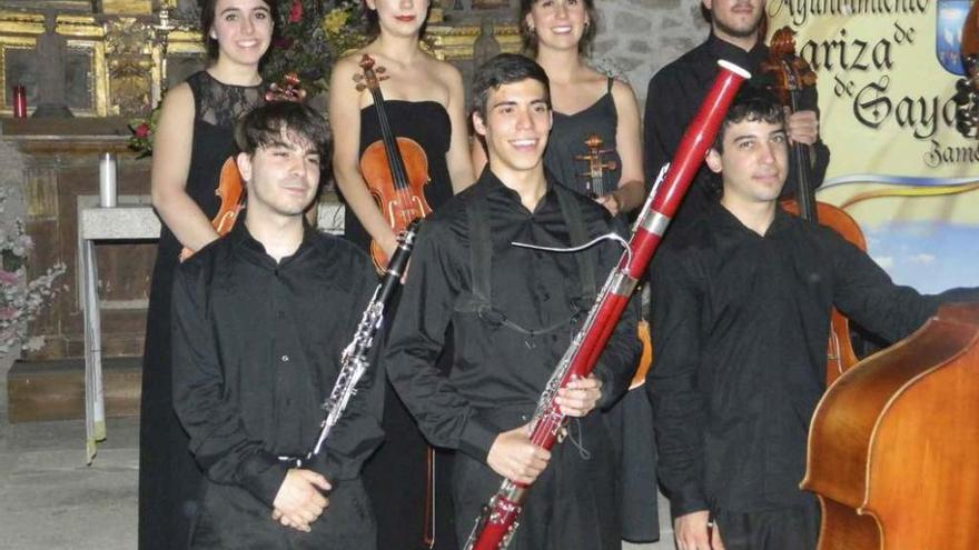 Noche mágica en la ermita del Castillo de Fariza con música de cámara