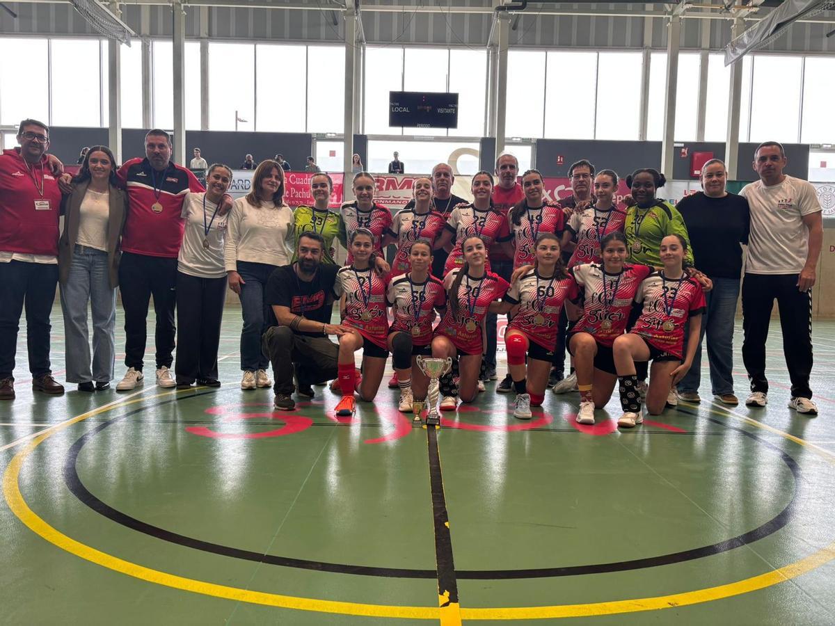 El equipo del BG, campeón de Asturias.