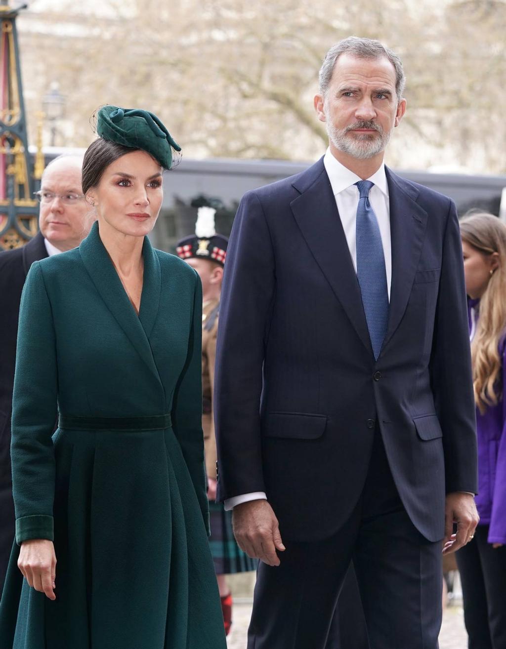 Los reyes Felipe y Letizia, llegan a Westminster Abbey, en Londres.