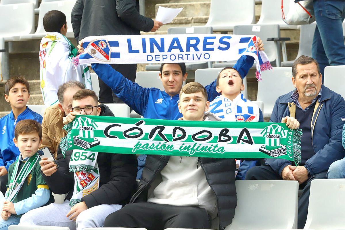 Las imágenes de la afición del Córdoba CF - Linares Deportivo