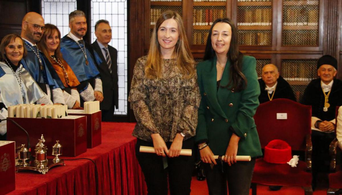 Enar García recibe su galardón que le entregó María Lorenzo. | | PABLO SOLARES