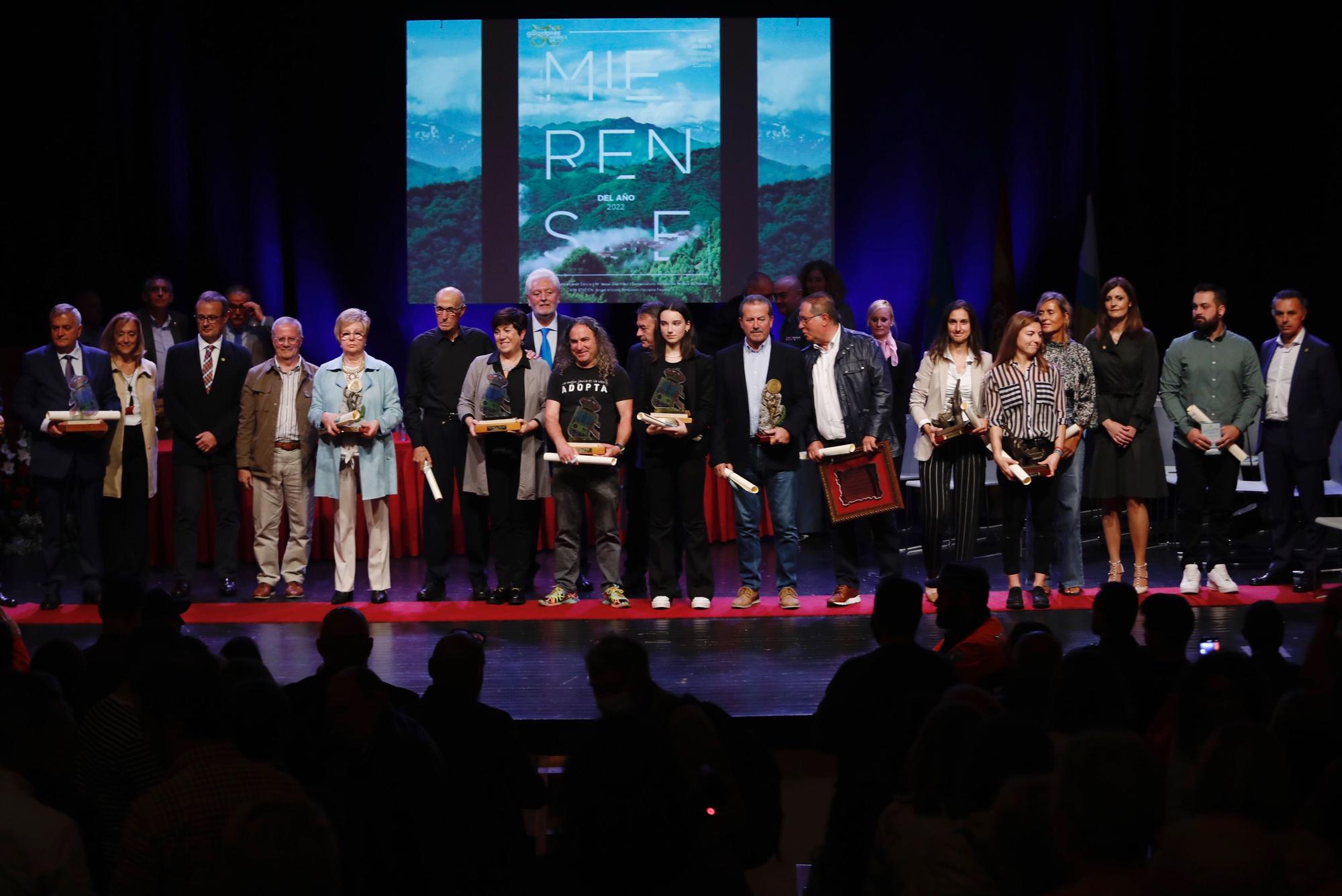 La gala de entrega de los premios "Mierense del año"