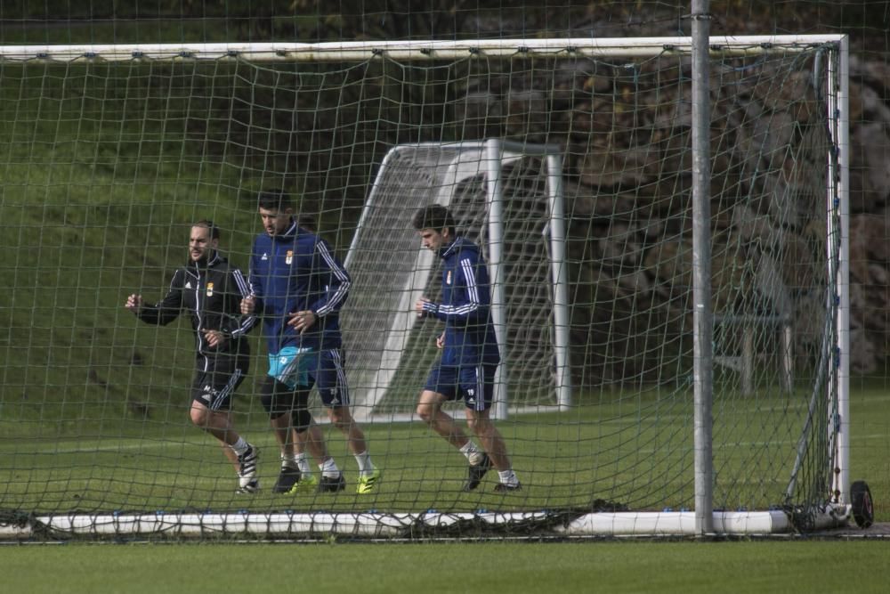 Primer entrenamiento del Real Oviedo después del derbi