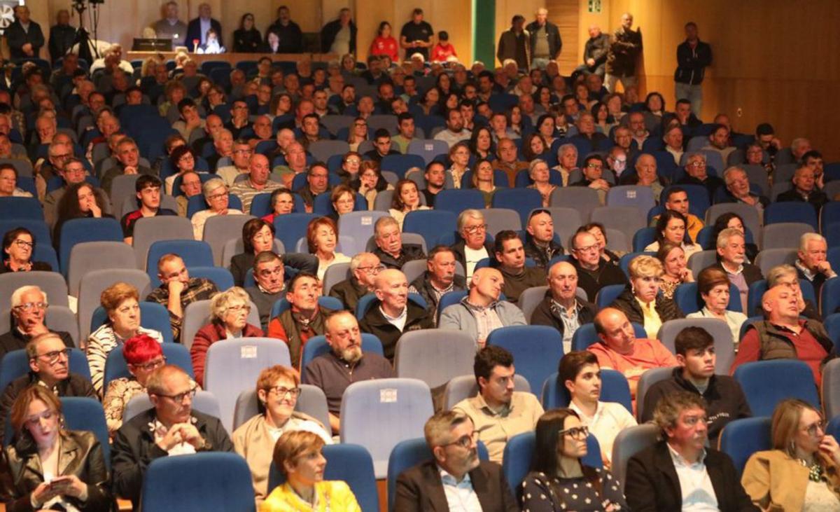 Asistentes a la cita. | Bernabé/ Ángel Abeledo