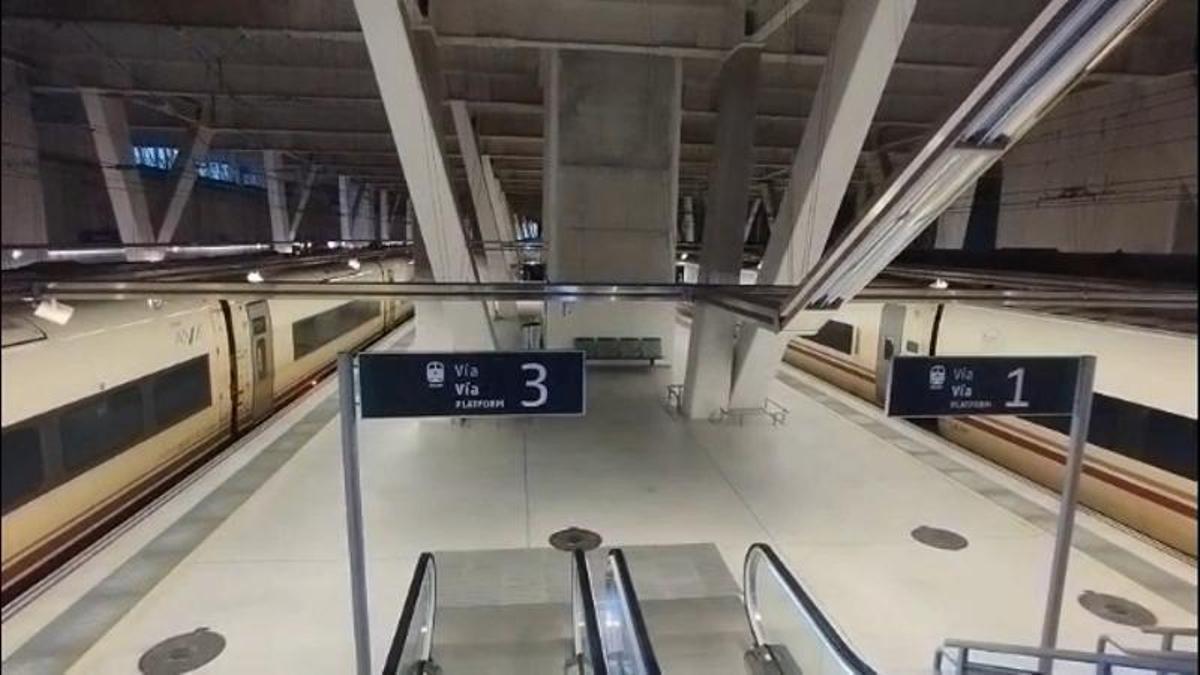Urzáiz, una estación de tren «fantasma» por segundo día
