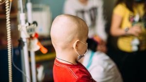 Els pares de nens amb càncer demanen que la Covid no els resti atenció