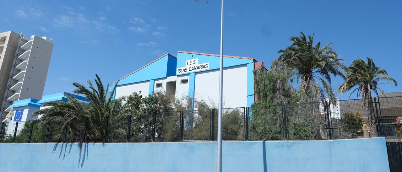 EDUCACIÓN COLEGIO ISLAS BALEARES LAS PALMAS DE GRAN CANARIA|El instituto  Islas Canarias recupera su nombre tras recibir alumnado de primaria