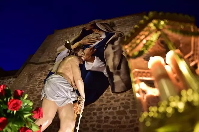 Fotogalería | Así se ha desarrollado la procesión del Cristo de la Columna de Plasencia