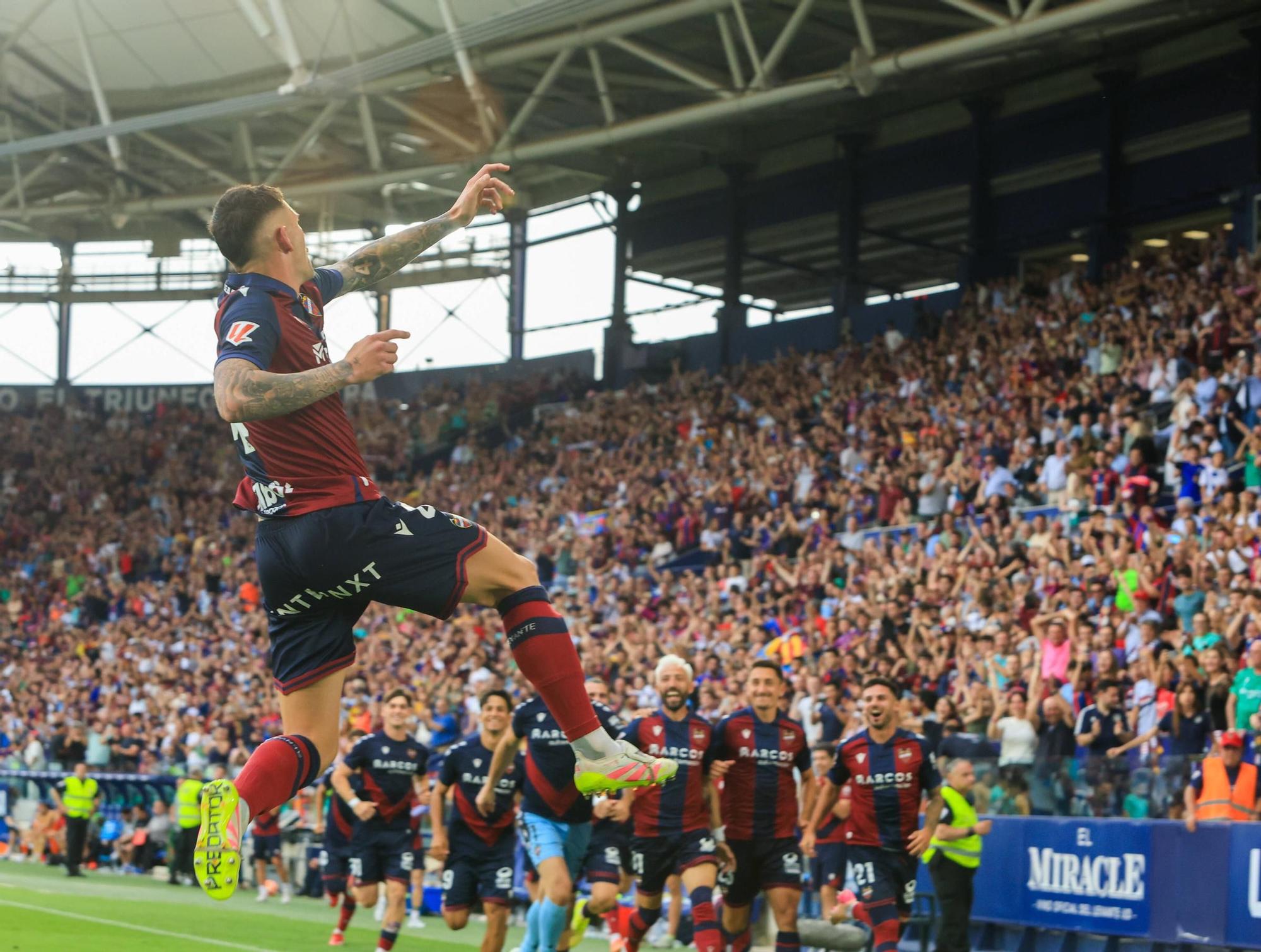 Las mejores imágenes de la celebración del Levante en el Ciutat