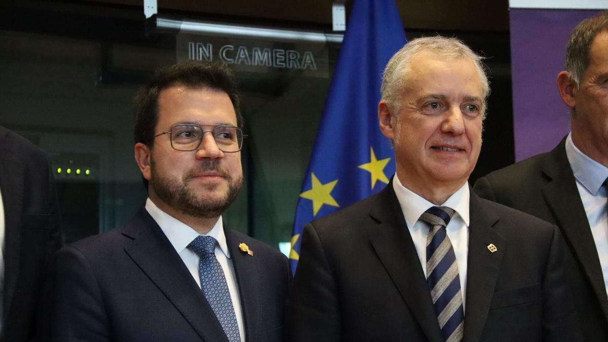El expresident Pere Aragonès y el exlehendakari Iñigo Urkullu.
