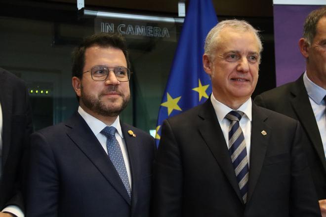 Urkullu aboga por la coordinación europea y Aragonès defiende la creación de un ejército de la UE
