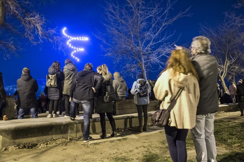 Manresa rep amb cues l''''art efímer dels Jardins de Llum