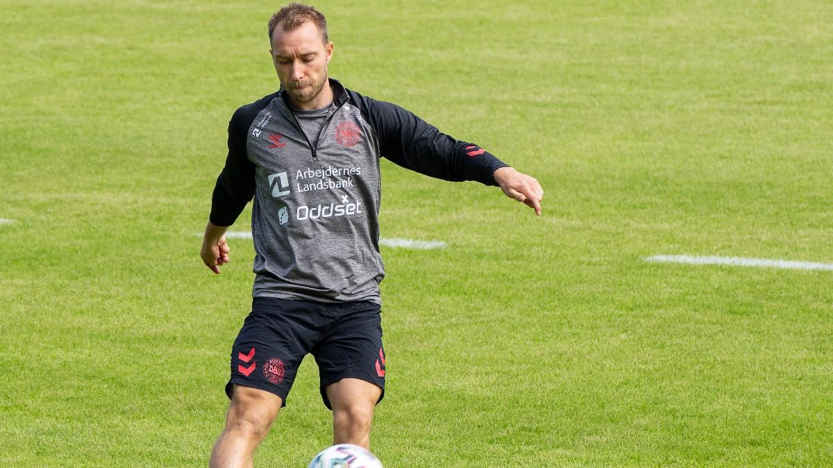 Eriksen, durante un entrenamiento con Dinamarca