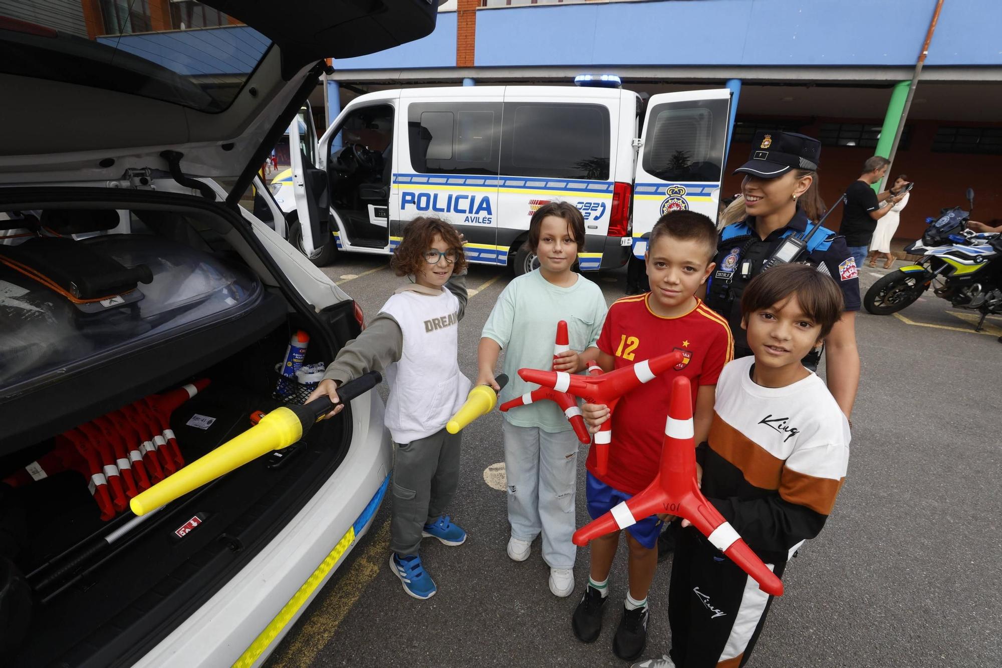 La Policía Local visita el colegio de La Luz