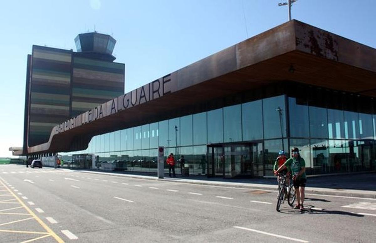 L’aeroport d’Alguaire, a Lleida. L’aeroport d’Alguaire, a Lleida.