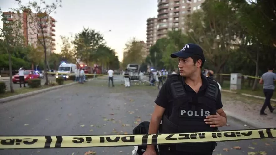 Un tiroteo deja, al menos, 16 heridos en una escuela de secundaria turca
