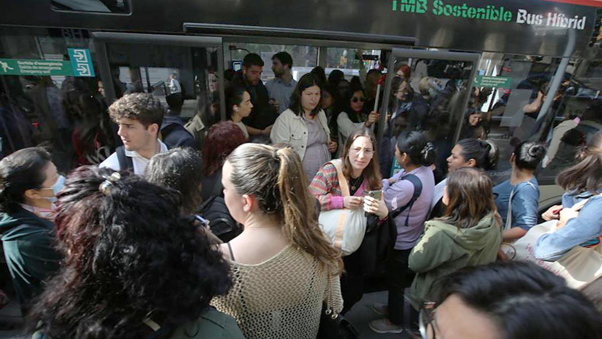 Huelga de 24 horas en la red de autobuses de Barcelona