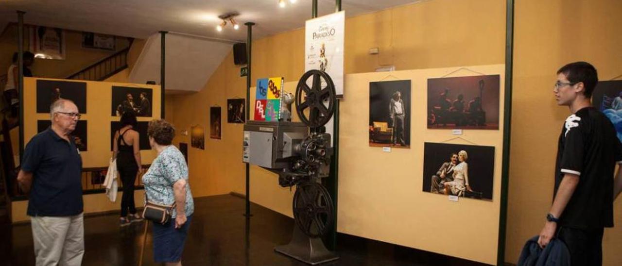 Un detalle de la exposición &quot;Desde el patio de butacas&quot;, en el Prendes.