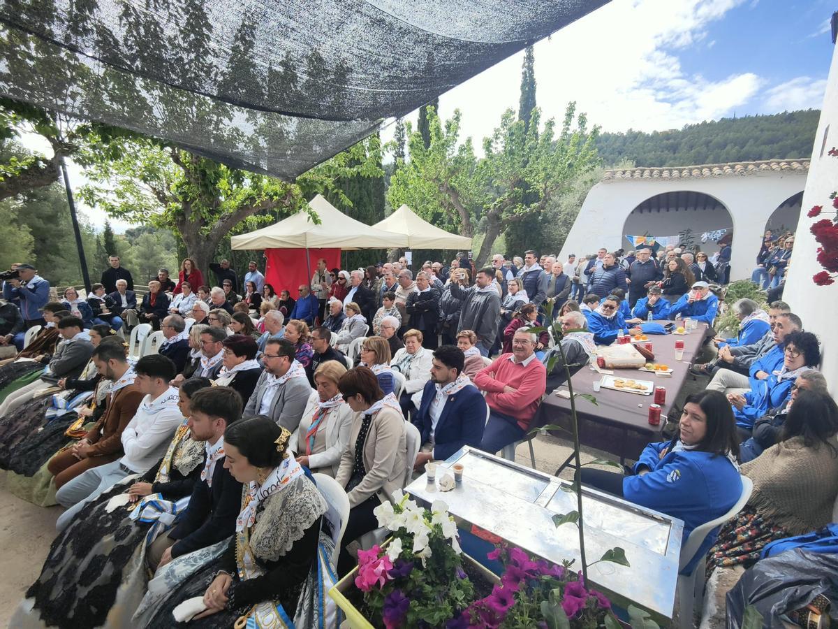 Galería de fotos de la 'mocadorà' y romería por Sant Vicent en l'Alcora