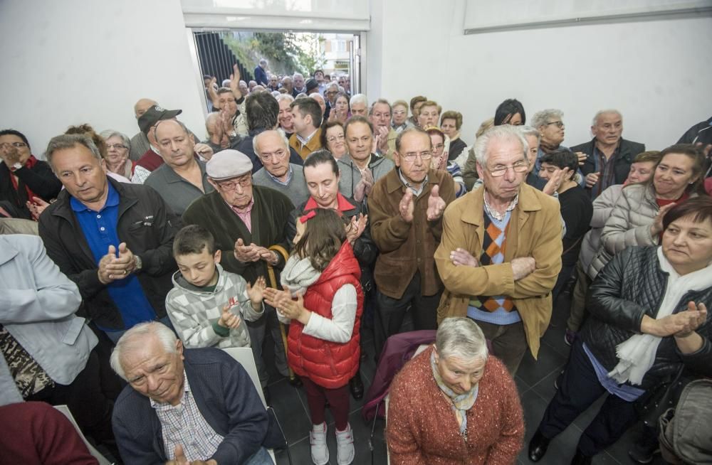 Tensa asamblea de vecinos en Eirís