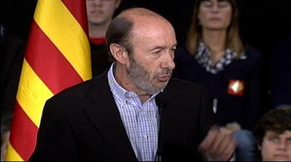 Rubalcaba insta Mas a dir si pactarà amb el PP de la ’catalanofobia’