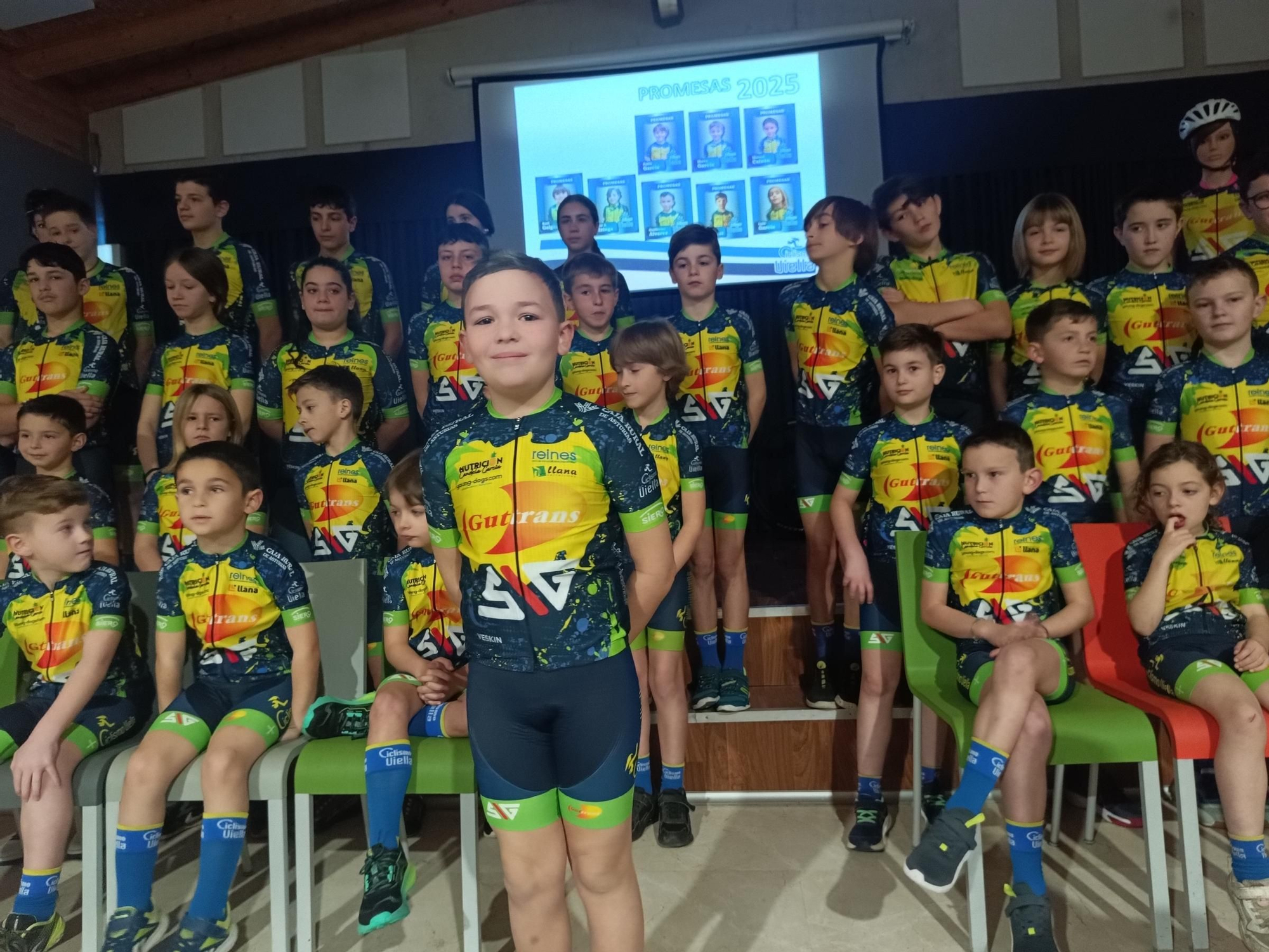 La Escuela de Ciclismo de Viella celebra su Gala Presentación de Temporada